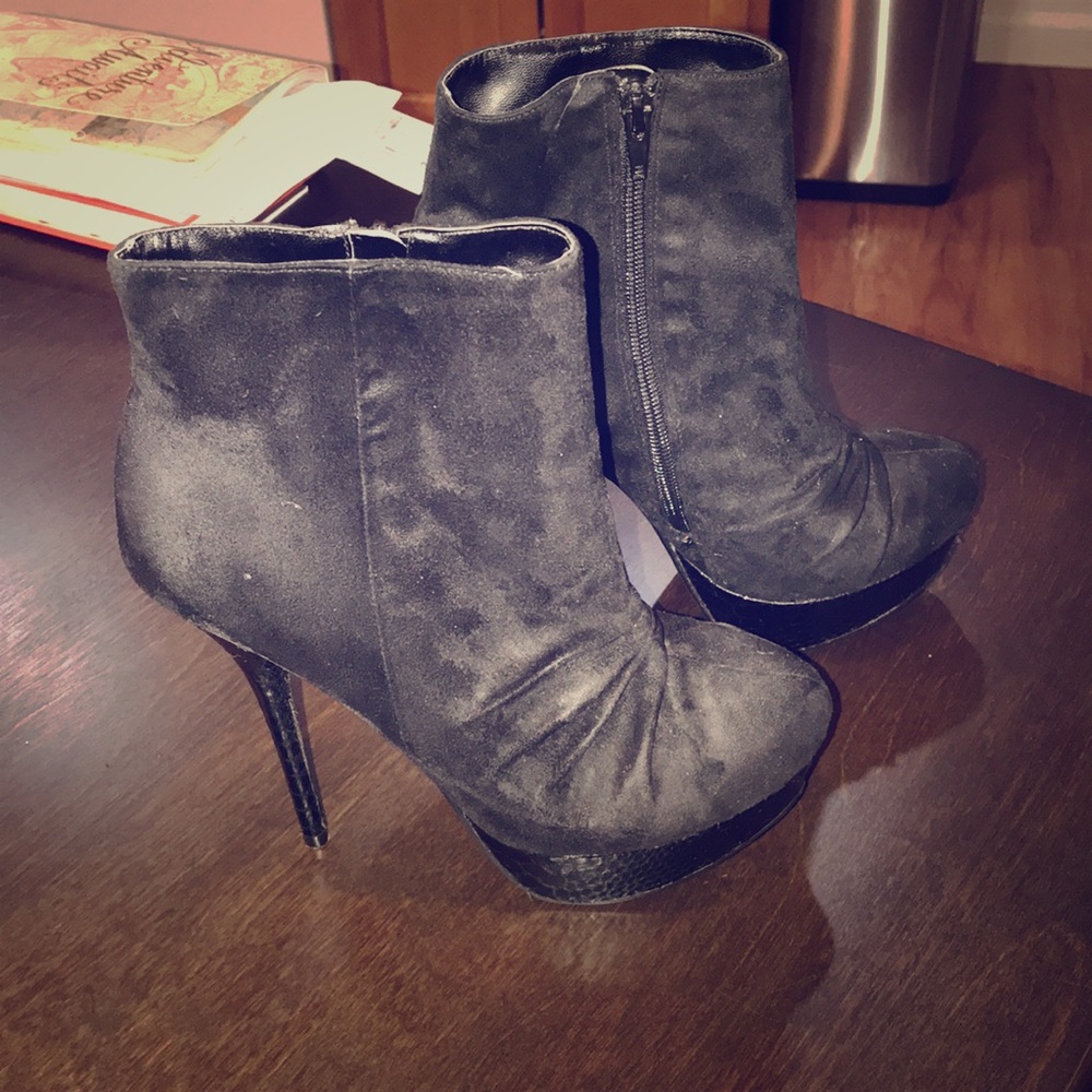 Short platform stiletto booties